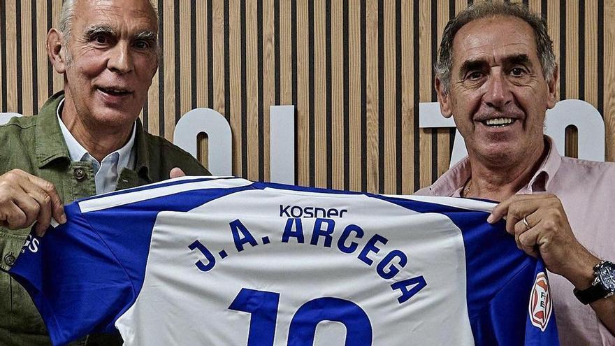 El Real Zaragoza rinde homenaje a Pepe Arcega, leyenda del baloncesto aragonés