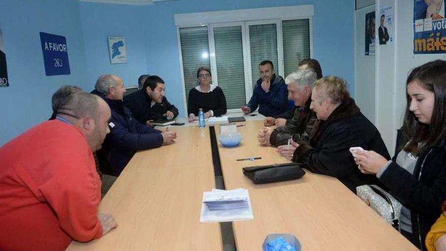 Reunión de ayer de la Gestora del PP con Luisa Piñeiro. // Noé Parga