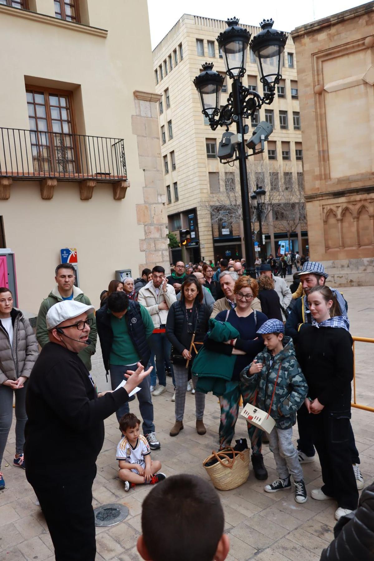 Concurrida Pujà al Fadrí en las fiestas de la Magdalena
