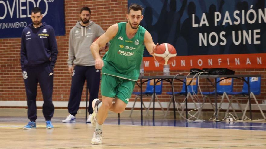 Adrián Chapela, nuevo jugador del Alimerka Oviedo Baloncesto ya se entrena con el equipo: &quot;Este grupo pinta muy bien&quot;