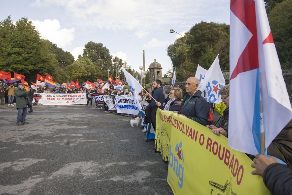 Marcha que exige la devolución del pazo de Meirás