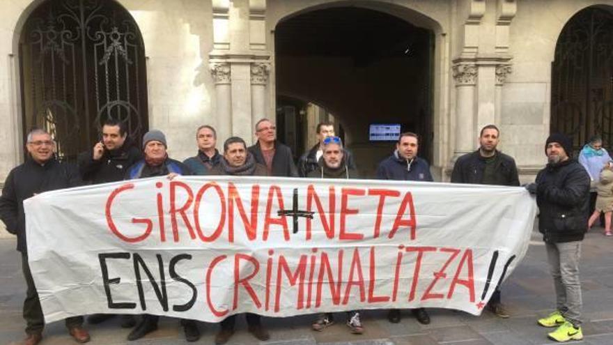 Escombriaires Nova protesta de Girona + Neta