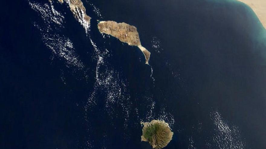 Imagen de Gran Canaria y Fuerteventura desde un satélite de la NASA.