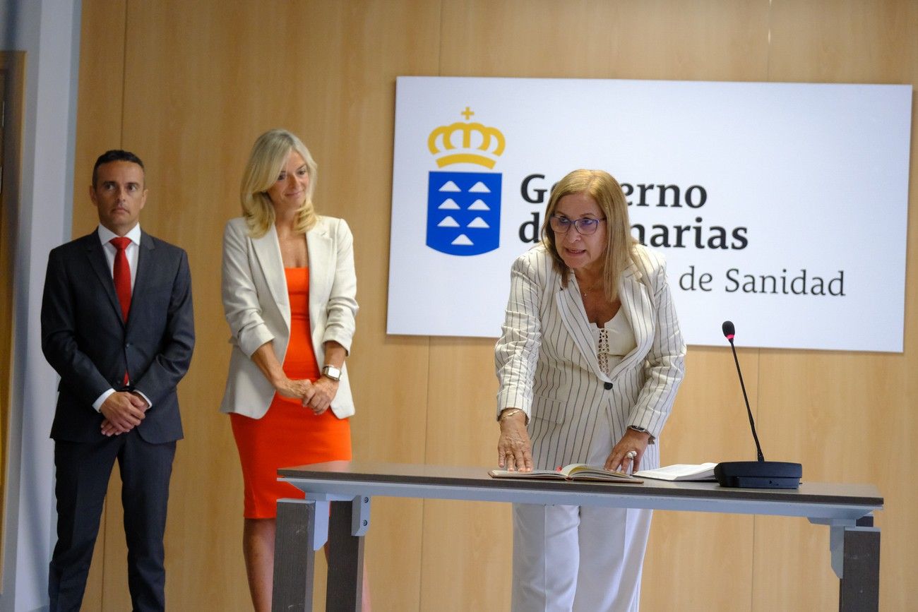 Esther Monzón preside la toma de posesión de seis altos cargos de su departamento