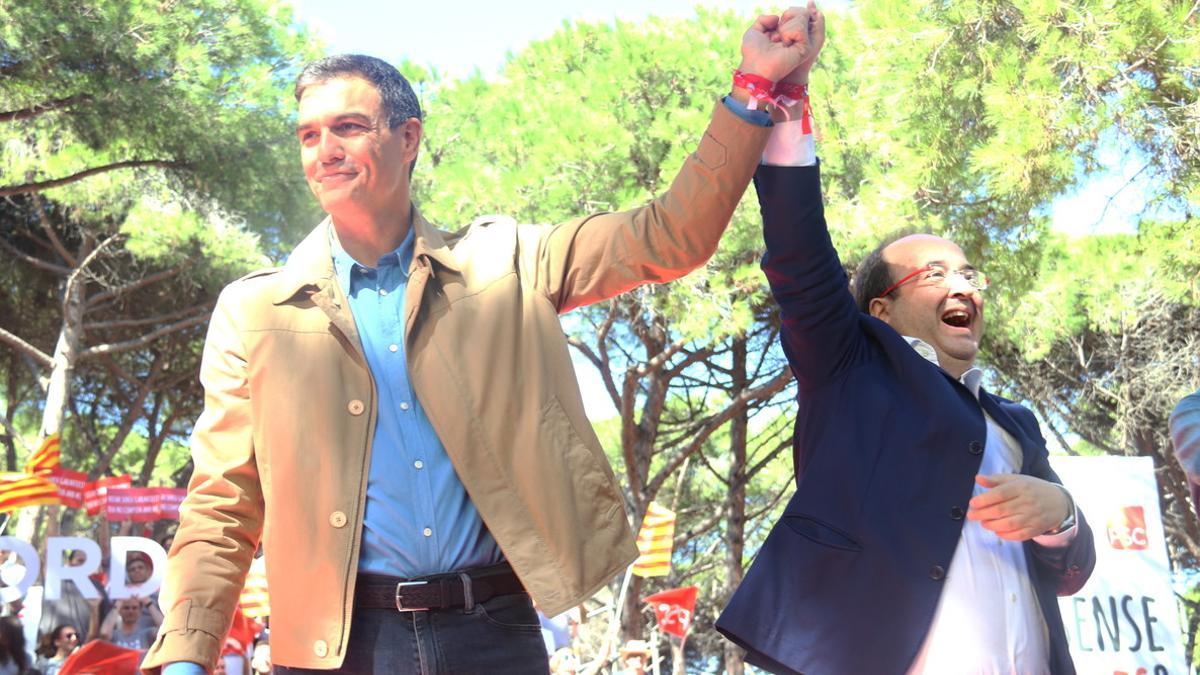 Pedro Sánchez y Miquel Iceta, en Gavà.