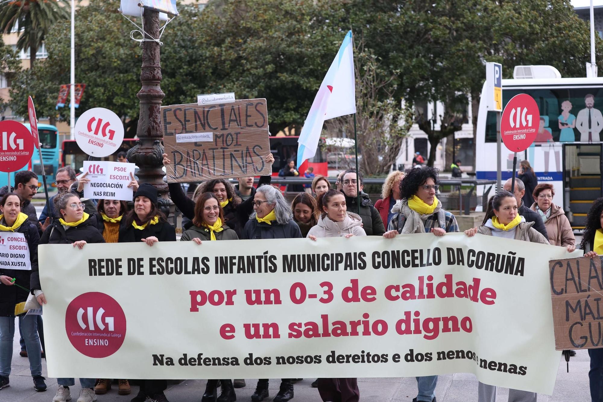 Protesta de trabajadoras de la red de escuelas infantiles municipales de A Coruña
