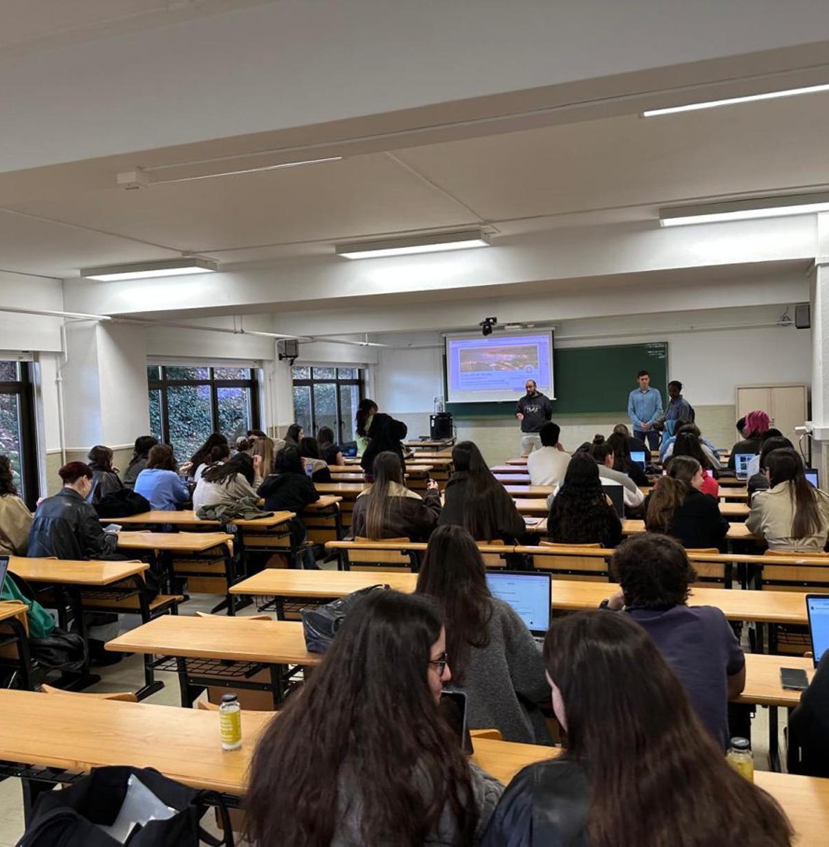 Los programas de bienestar y juventud de Moaña llegan a la USC | FDV