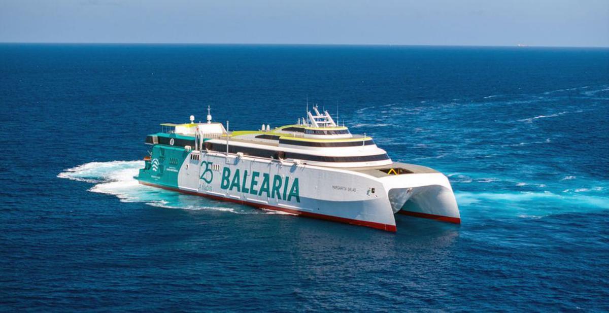 Un buque de Baleària, la naviera ha alterado su programación con Baleares por el temporal. | BALEÀRIA