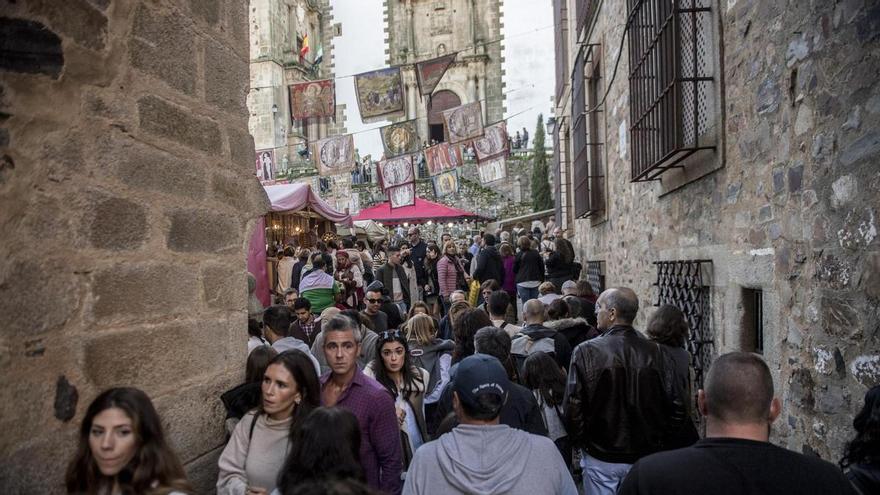 Cáceres asegura uno de sus eventos más masivos: prórroga para el Mercado Medieval de las Tres Culturas en 2026 y 2027
