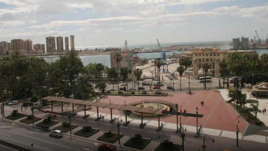 Plaza de la Marina.  La propuesta es que el Cercanías termine aquí su trayecto, ya que ahora lo hace junto al Guadalmedina.