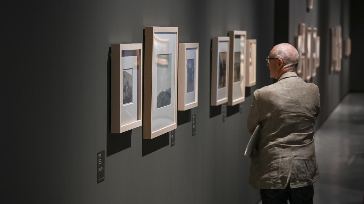 Dibujos de diversos autores del siglo XIX fascinados por la naturaleza en su obra en   ’El batec de la natura’