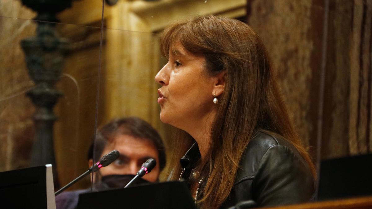 La presidenta del Parlament, Laura Borràs, durant un ple del Parlament