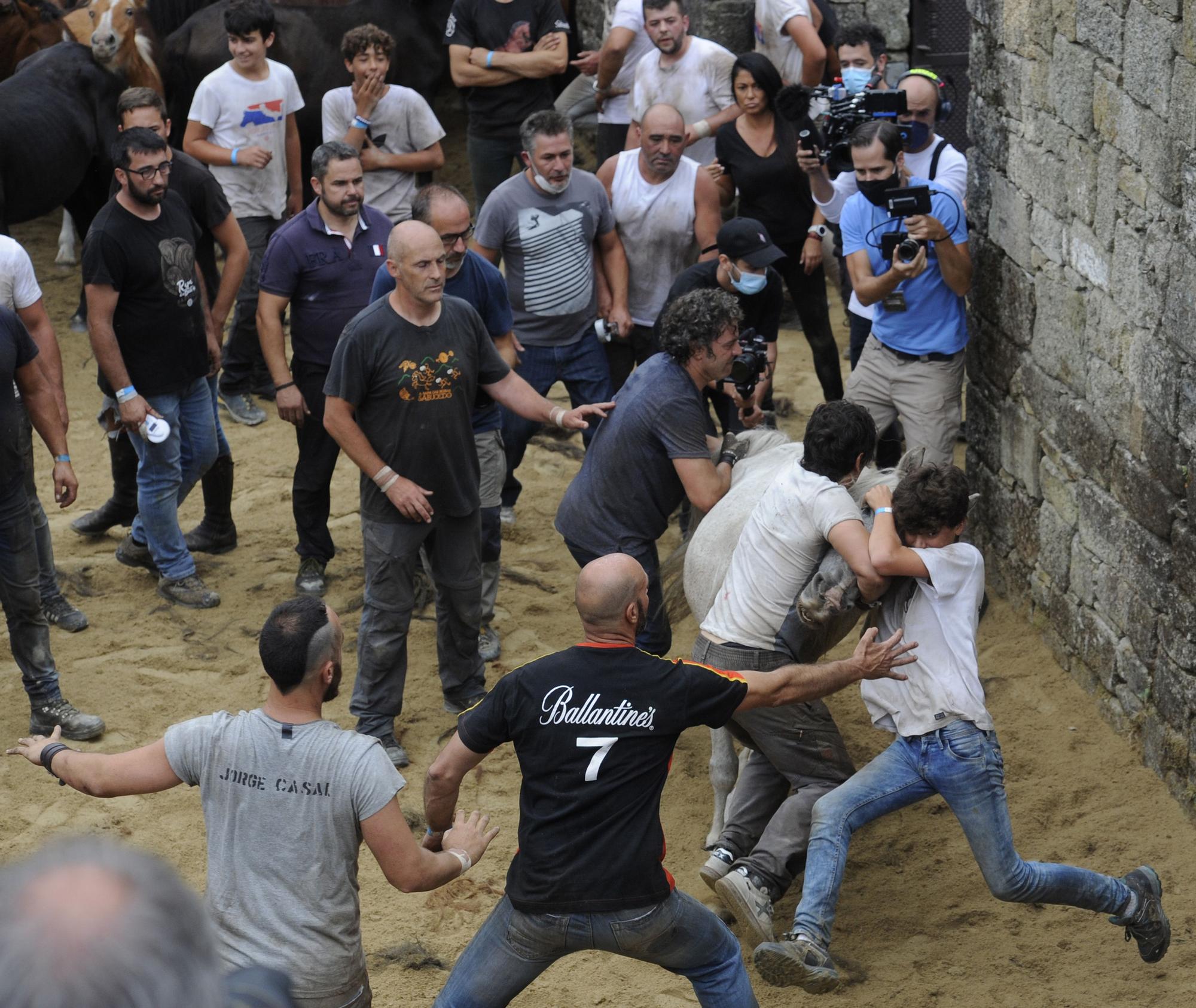 Rapa de alto voltaje en Sabucedo