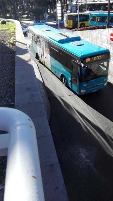 Un hombre fallece al caer desde la estación de guaguas de San Telmo