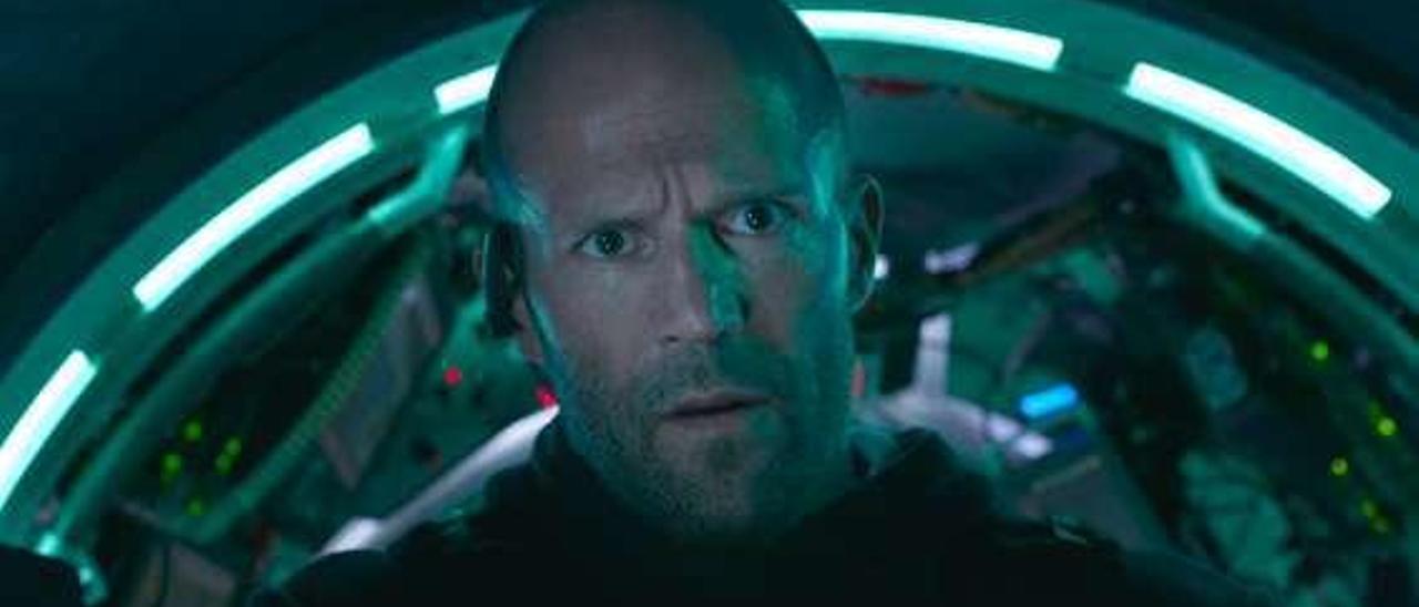 Jason Statham protagoniza &quot;Megalodón&quot;.  // Warner Bros