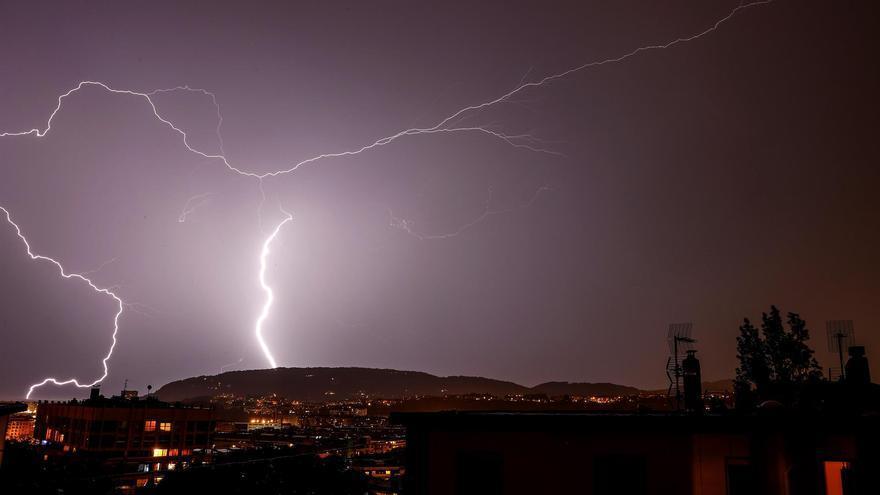 La alerta amarilla por tormentas se mantiene este domingo en Badajoz y parte de Cáceres