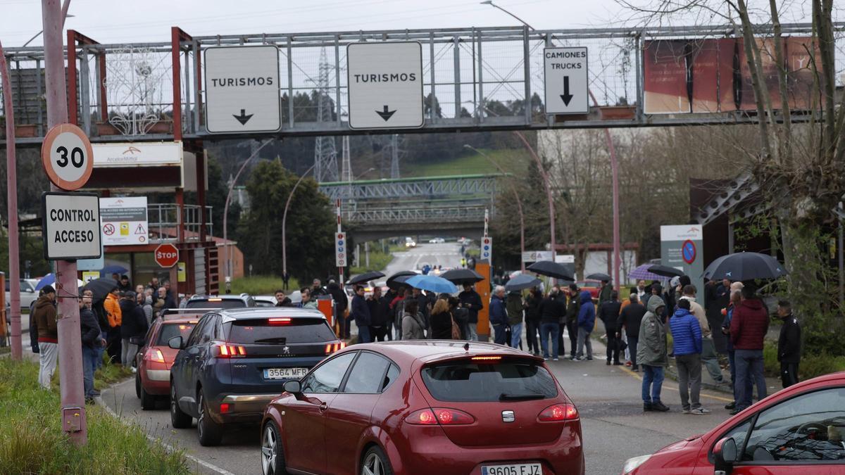 La huelga de las auxiliares de Arcelor vive su segunda jornada