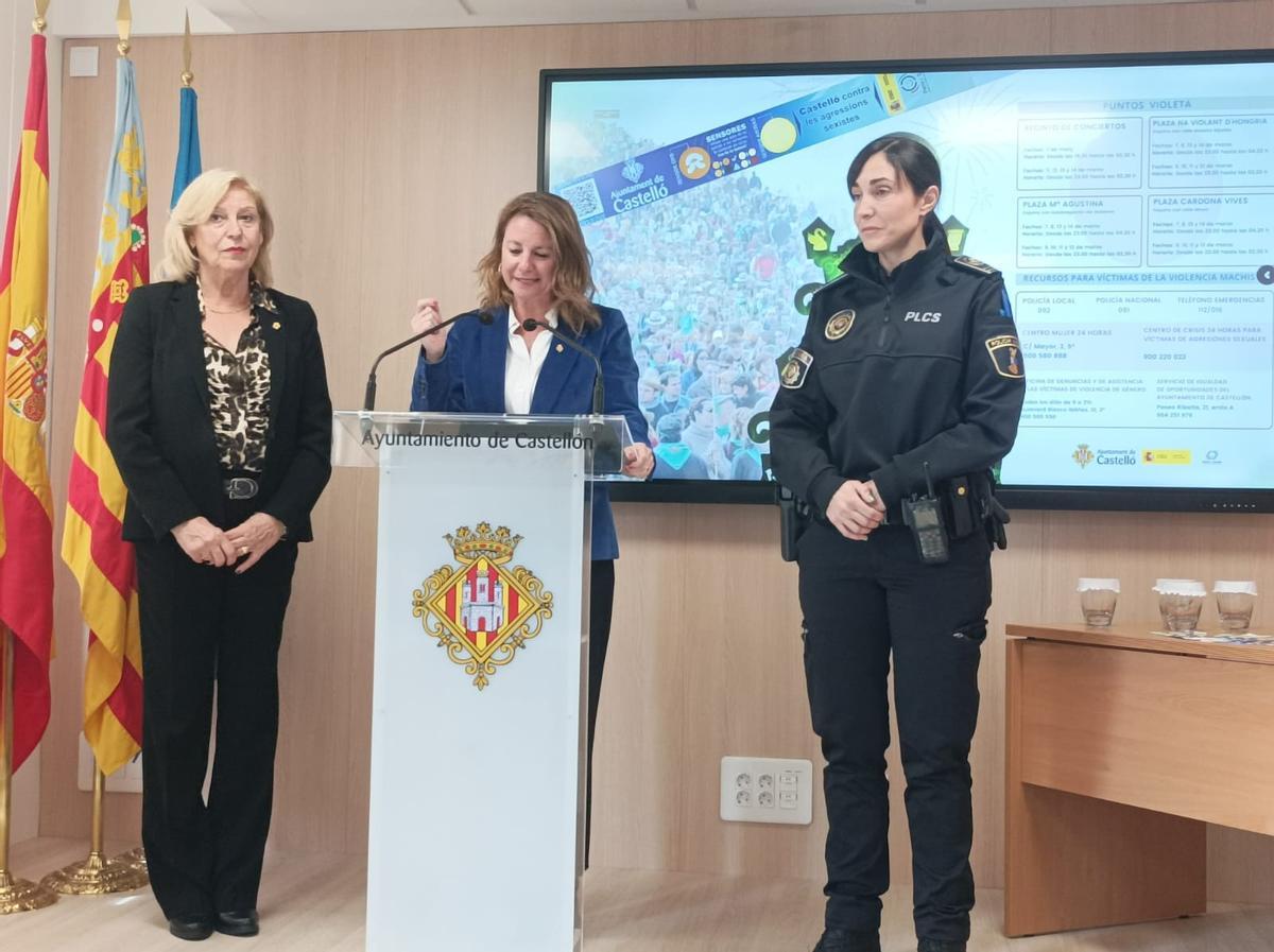 Clara Adsuara, Begoña Carrasco y la inspectora de Policía Local, Beatriz Domingo, durante la presentación de las tiras reactivas.