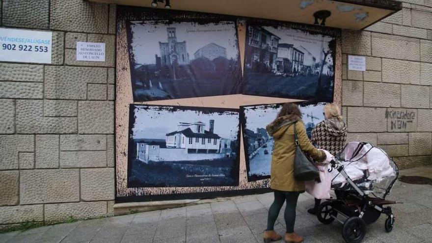 Abanca autorizó al Concello la instalación de un panel en la fachada del antiguo cine. // Bernabé/Gutier