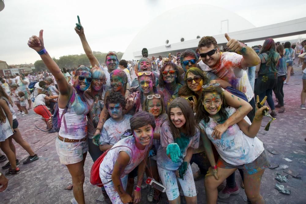 Holi Party en el Niemeyer