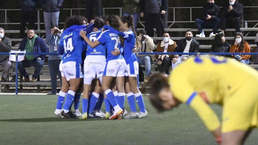 Las jugadoras del Alhama celebran un gol. | FCO. HERNÁNDEZ