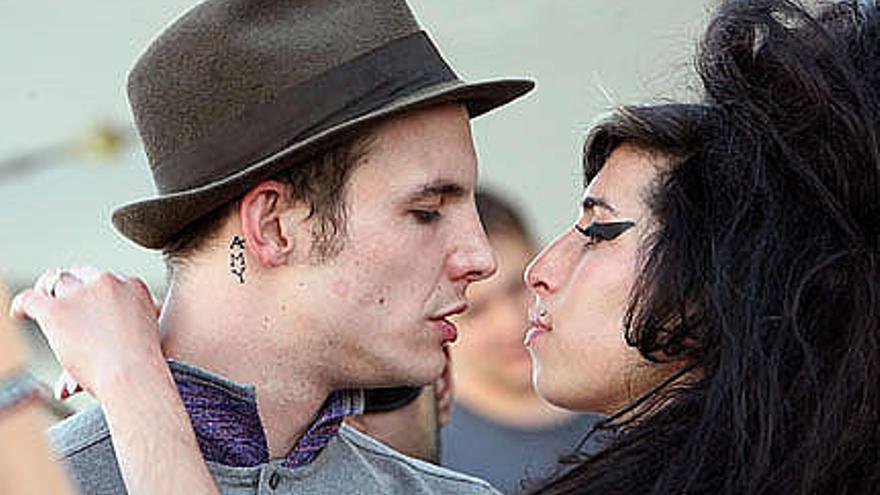 Amy Winehouse y su marido, Blake Fielder-Civil,