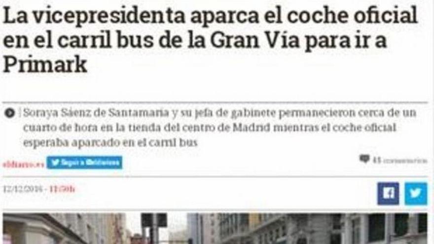 Santamaría aparca el coche oficial en un carril bus para comprar en Primark