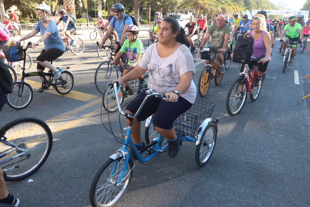 Málaga celebra el Día de la bici