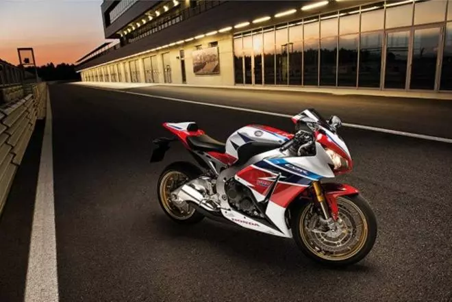Honda-CBR1000RR-Fireblade