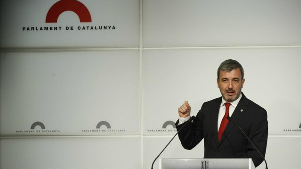 El portavoz del PSC, Jaume Collboni, durante la rueda de prensa.