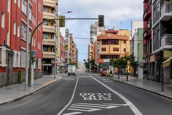 25-03-20 LAS PALMAS DE GRAN CANARIA. CIUDAD. LAS PALMAS DE GRAN CANARIA. Recorrido por la ciudad para vera su desolación.   Fotos: Juan Castro.  | 25/03/2020 | Fotógrafo: Juan Carlos Castro