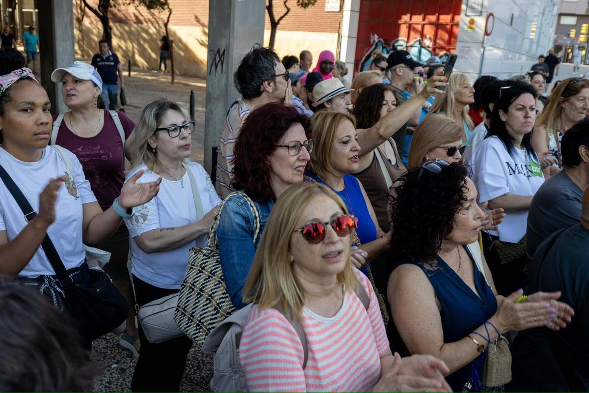 En imágenes | La huelga de las trabajadoras de la limpieza corta el ...