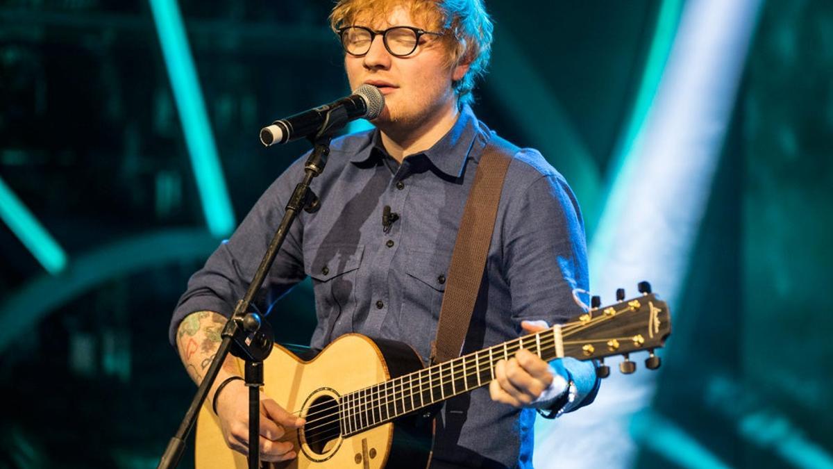 Ed Sheeran se vuelve amarillo para parodiar 'La La Land'