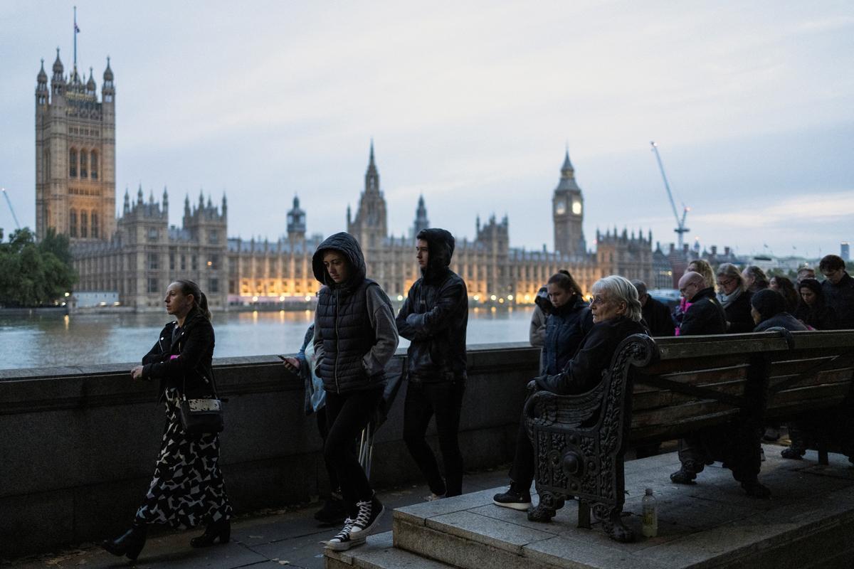 Colas en Londres para dar el último adiós a Isabel II