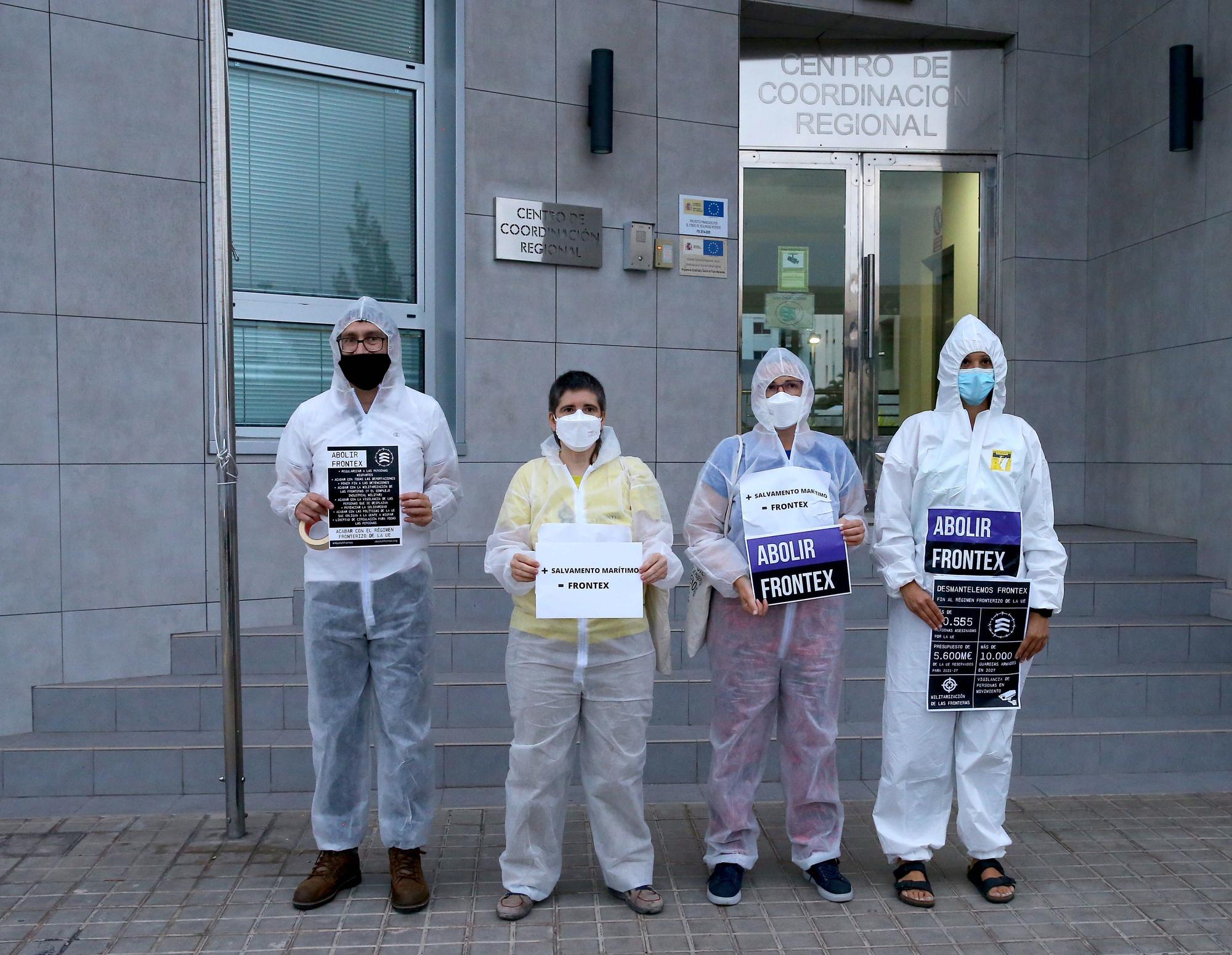 Protesta ante la sede de Fontex en Las Palmas de Gran Canaria