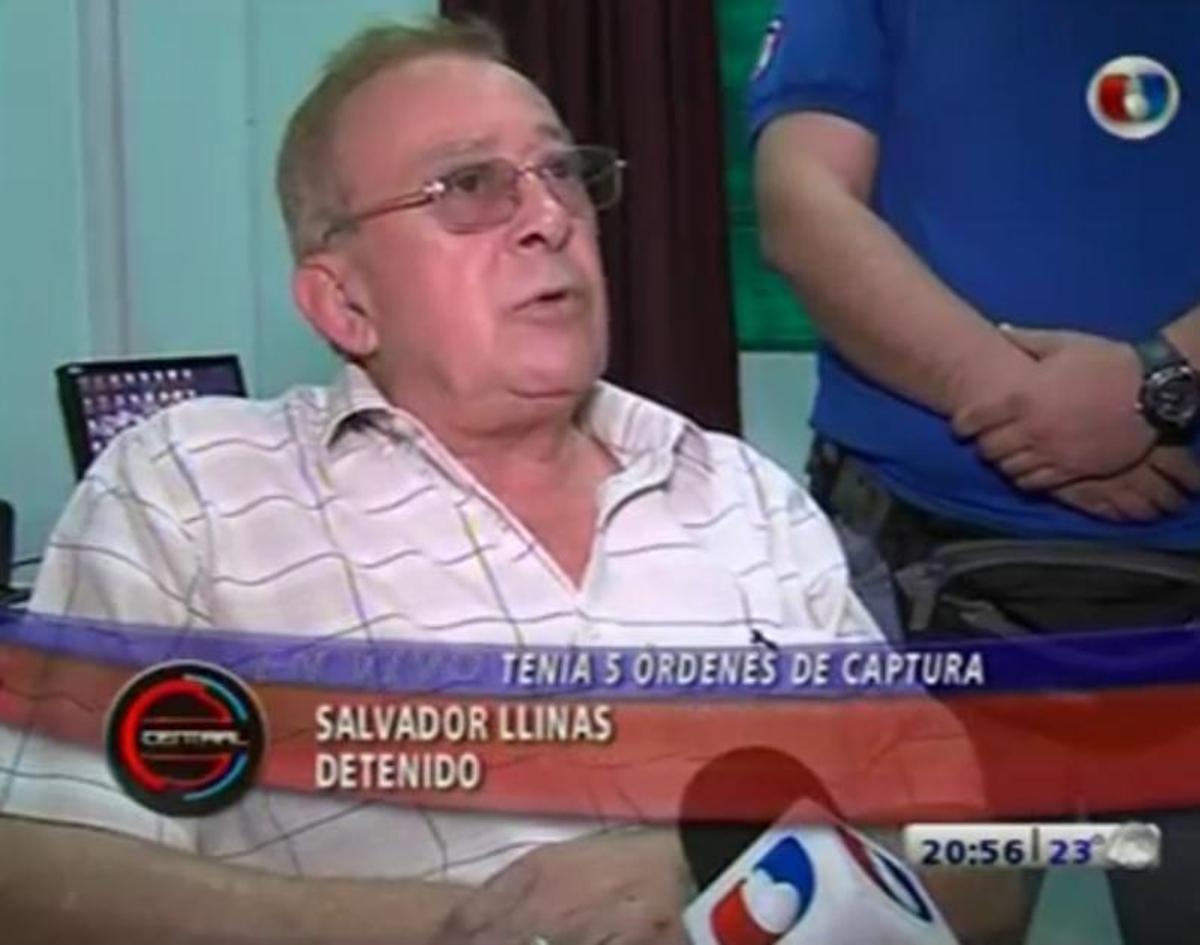 Salvador Llinàs, tras ser detenido en Paraguay en 2012 por sus causas pendientes. | TV DE UN CANAL