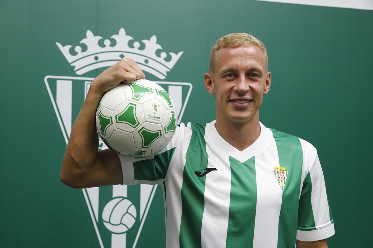 La presentación con el Córdoba CF de Obolskii, Xavi Sintes y Ramón Vila, en imágenes