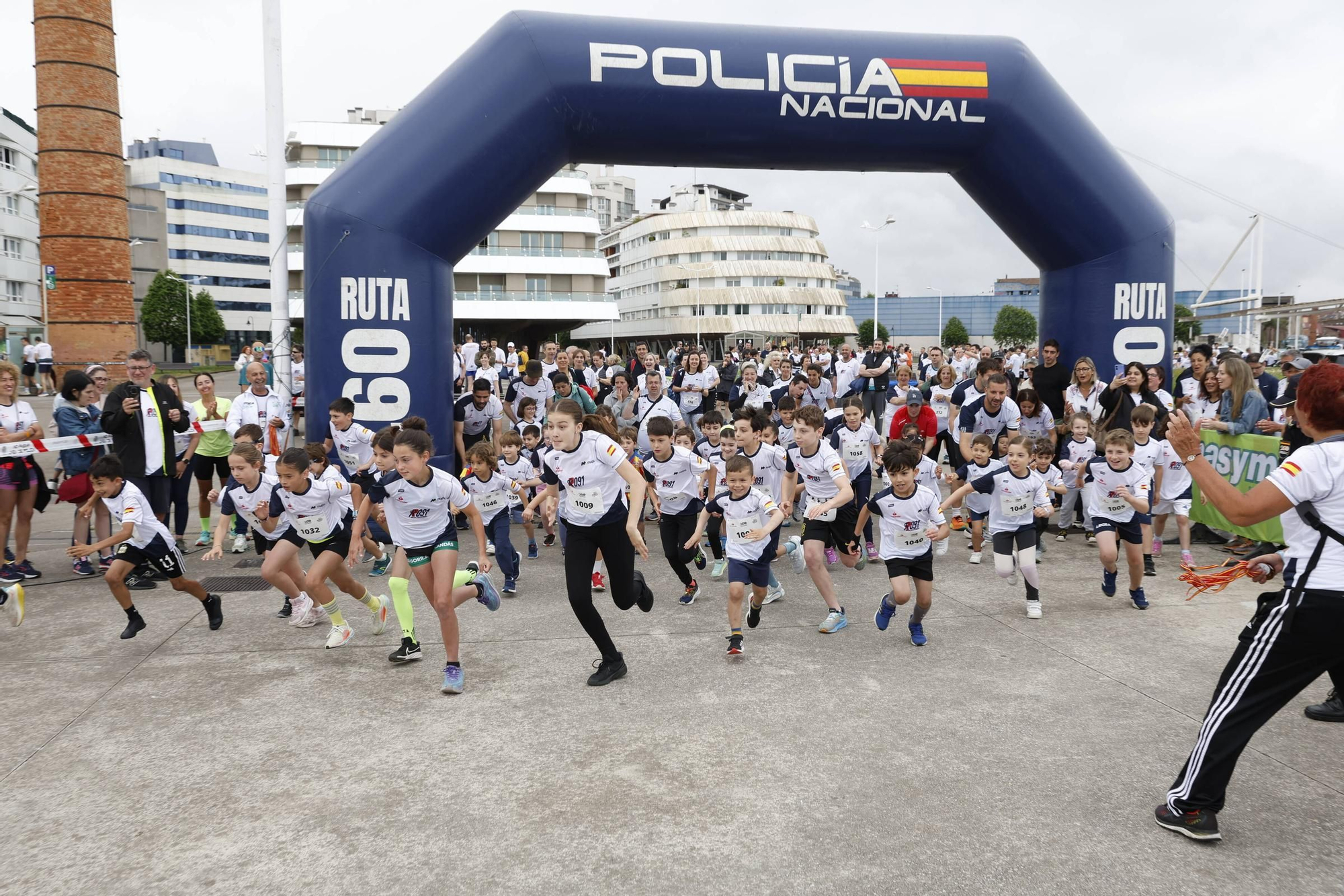 En imágenes: Gijón se vuelca con la "Ruta 091" de la Policía Nacional