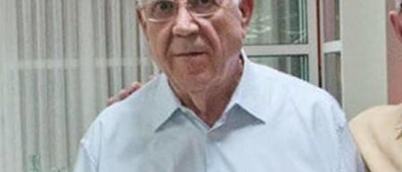 Arturo González.