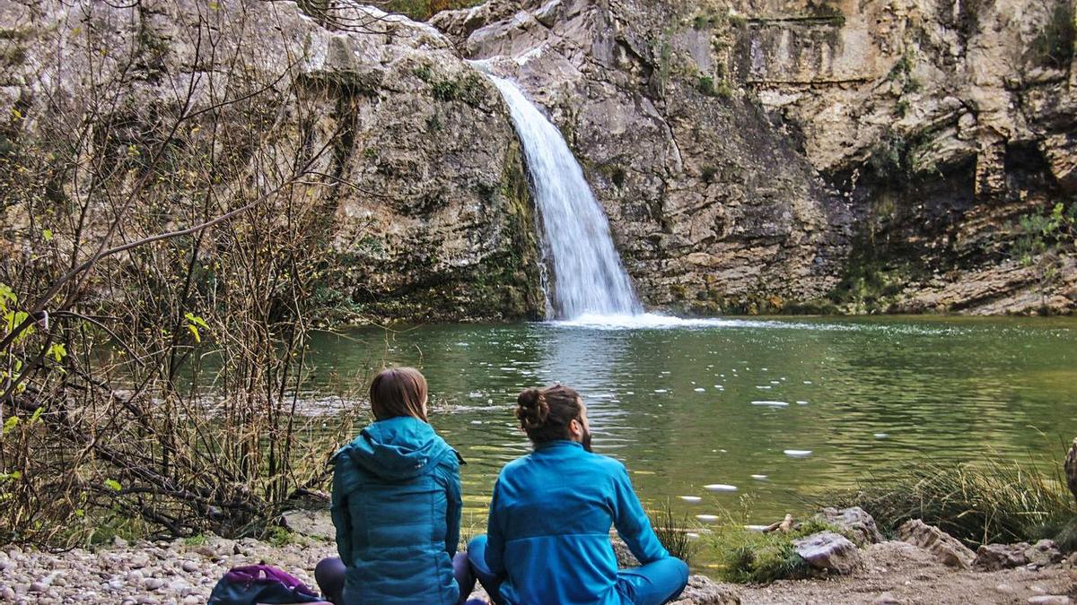 El paraje presenta una imagen distinta según la estación del año