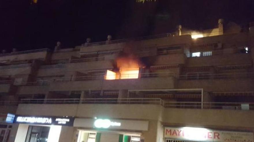 Un hombre sufre quemaduras en un incendio en una vivienda de Xàbia