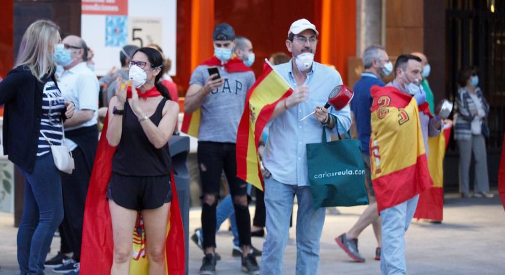 Cacerolada en Luceros contra el Gobierno por su gestión de la pandemia