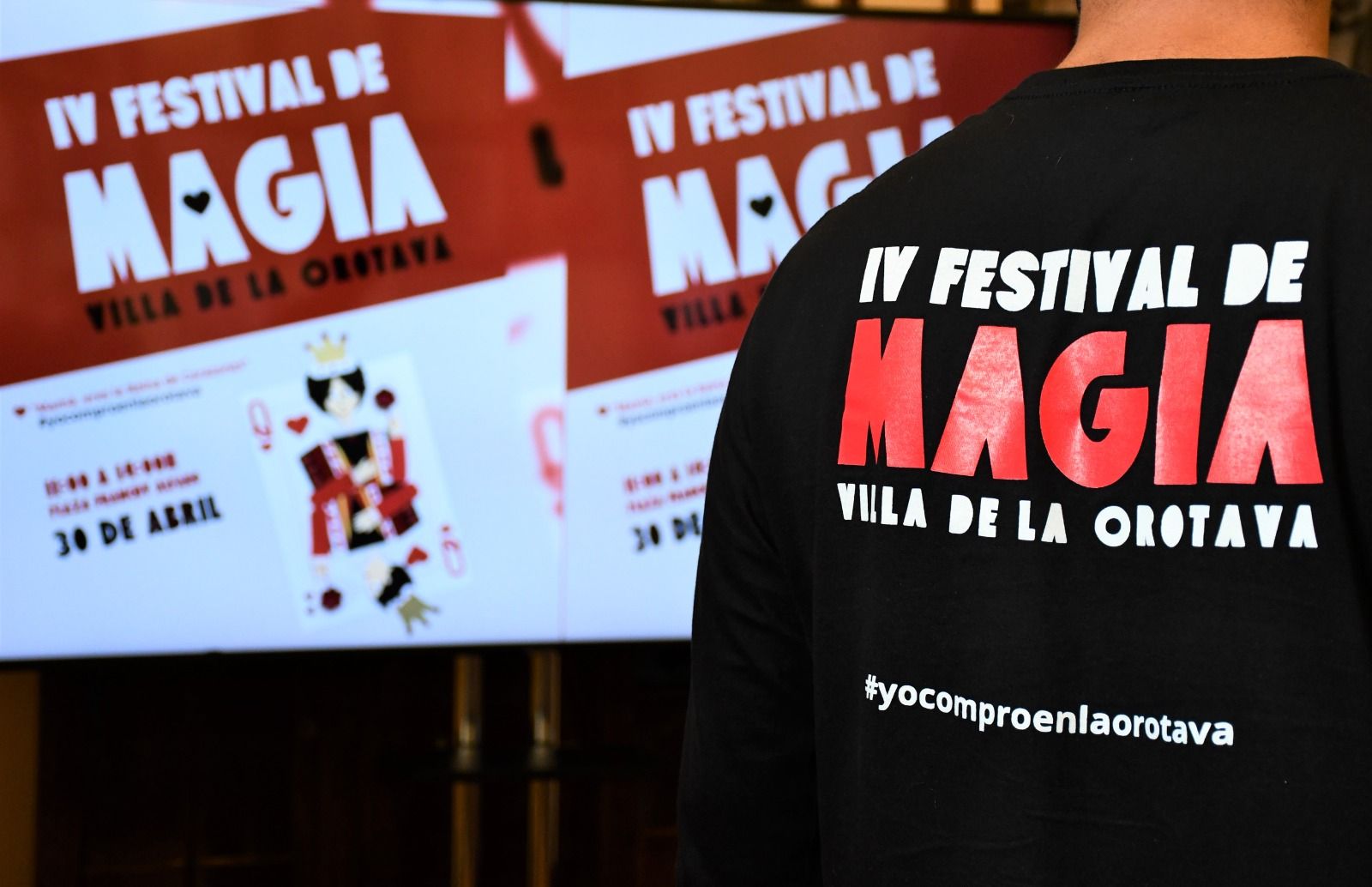 Carteles y una camiseta del IV Festival de Magia de La Orotava