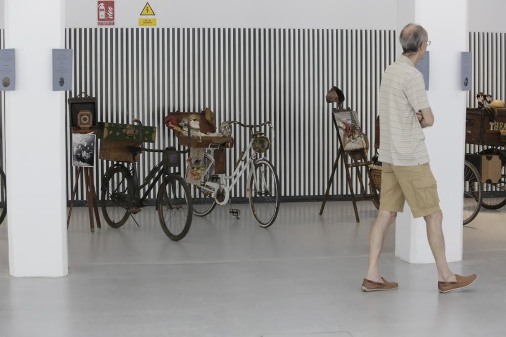 Exposición de bicicletas en la antigua estación de