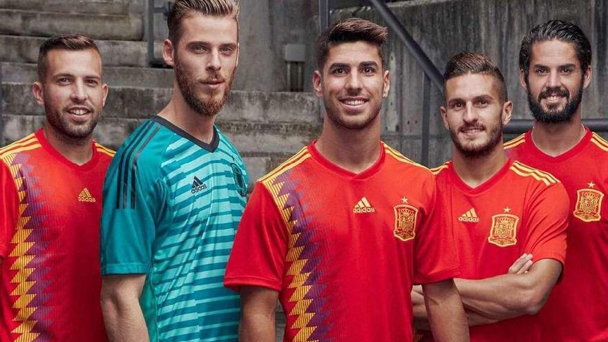 La Roja estrena equipación &#039;republicana&#039; para el Mundial 2018