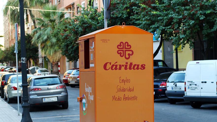 Valencia | Localiza los 75 nuevos contenedores para depositar ropa usada en  la ciudad