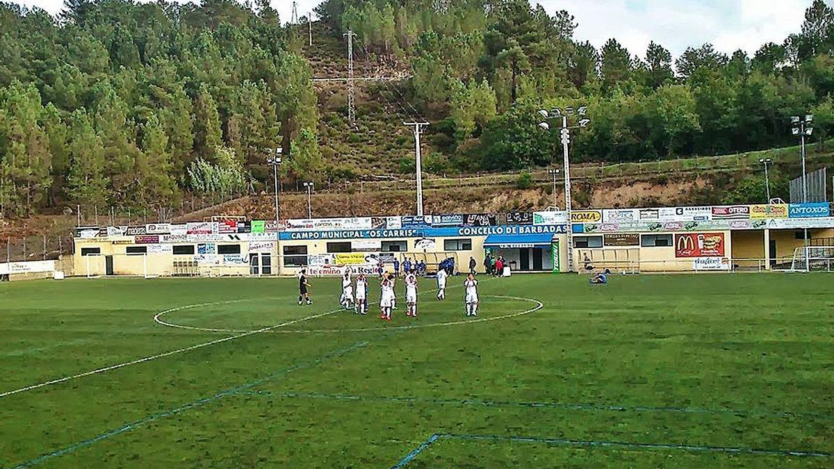 El campo de Os Carrís en Barbadás recuperará los entrenamientos. |  // IÑAKI OSORIO