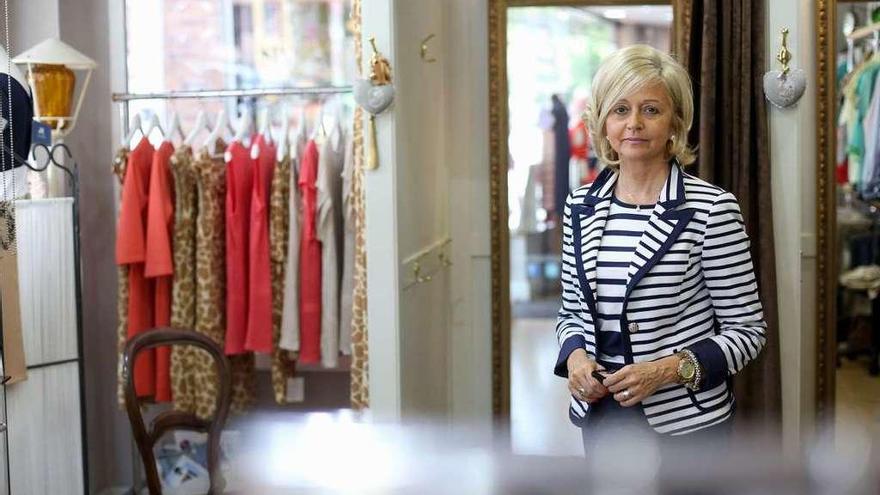 María Antonia González Álvarez, en su boutique.