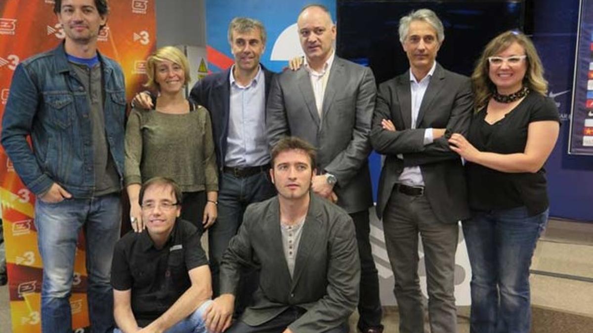 Los autores del reportaje, con Carles Folguera