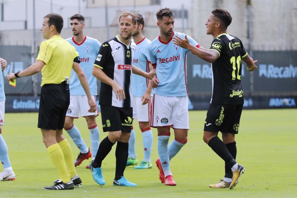 Las mejores imágenes de la semifinal del playoff de ascenso entre el Celta B y el Cartagena en un campo de Barreiro abarrotado.